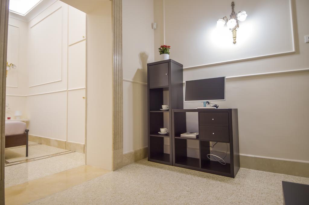 Palazzo Liguori Bed and Breakfast Cava deʼ Tirreni Exteriör bild