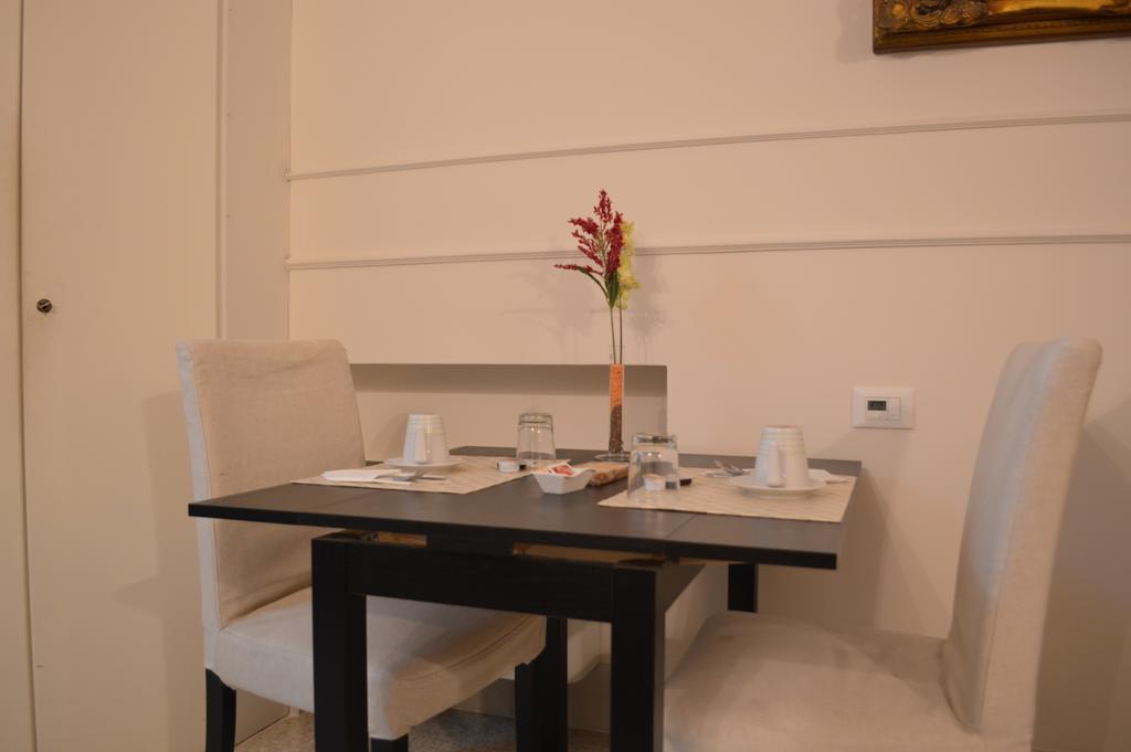 Palazzo Liguori Bed and Breakfast Cava deʼ Tirreni Exteriör bild