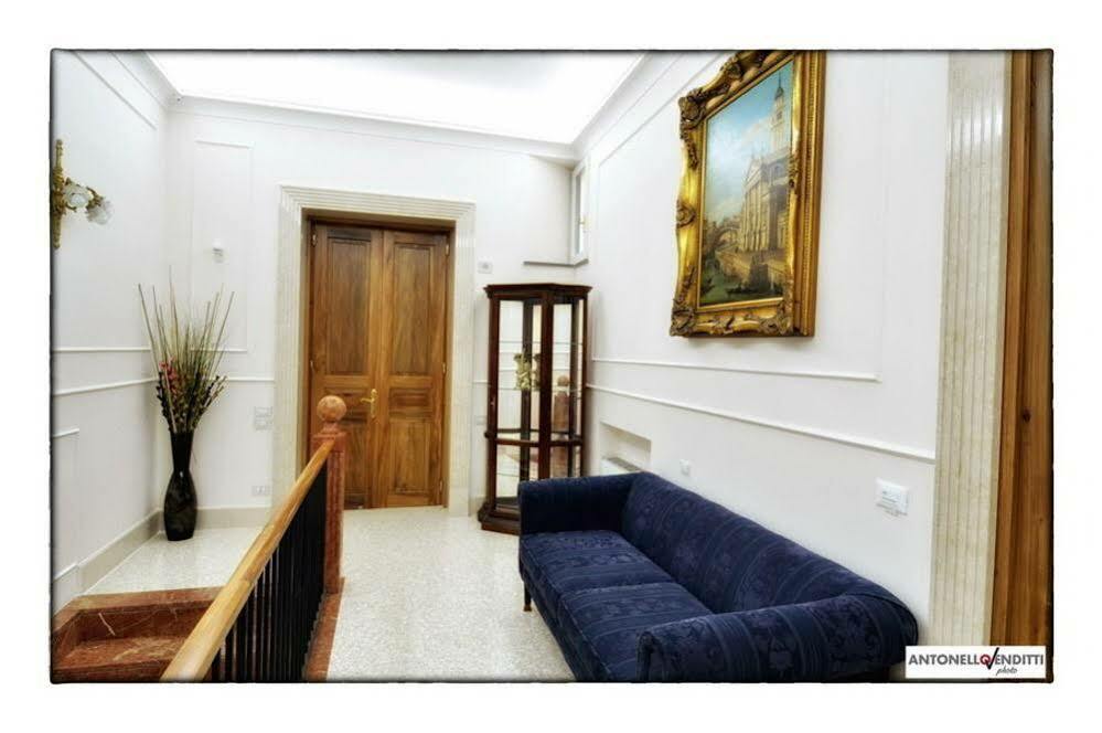 Palazzo Liguori Bed and Breakfast Cava deʼ Tirreni Exteriör bild