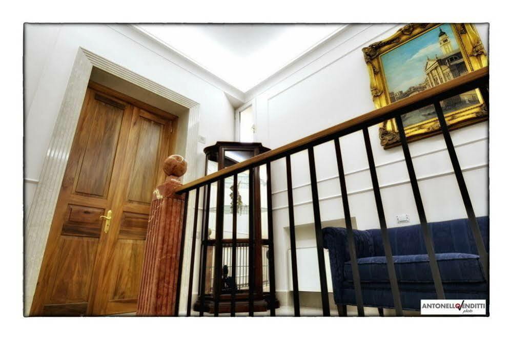 Palazzo Liguori Bed and Breakfast Cava deʼ Tirreni Exteriör bild