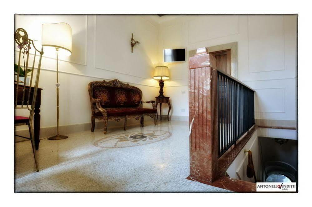 Palazzo Liguori Bed and Breakfast Cava deʼ Tirreni Exteriör bild